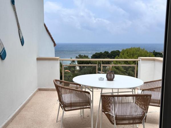 Atalaya Boutique : photo 2 de la chambre chambre double de luxe avec vue sur la mer et terrasse