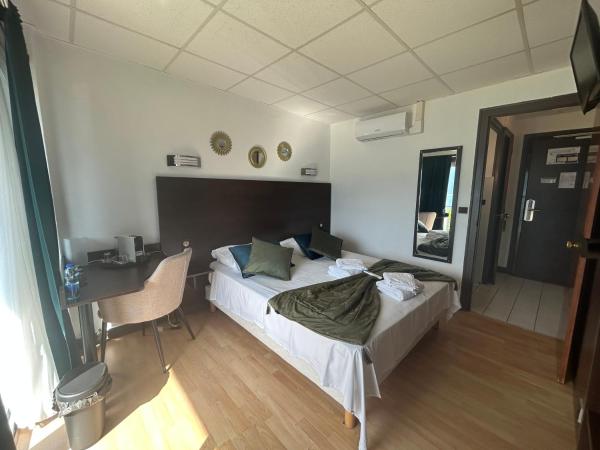 Hôtel du Poète : photo 2 de la chambre chambre double deluxe - vue sur lac