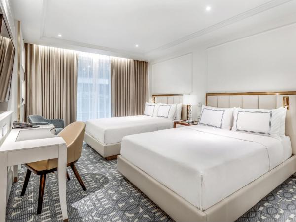 AZUR Legacy Collection Hotel : photo 4 de la chambre chambre supérieure avec 2 lits queen-size