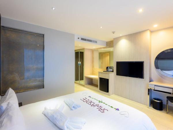 Centara Life Avenue Hotel Pattaya : photo 3 de la chambre chambre supérieure lit queen-size