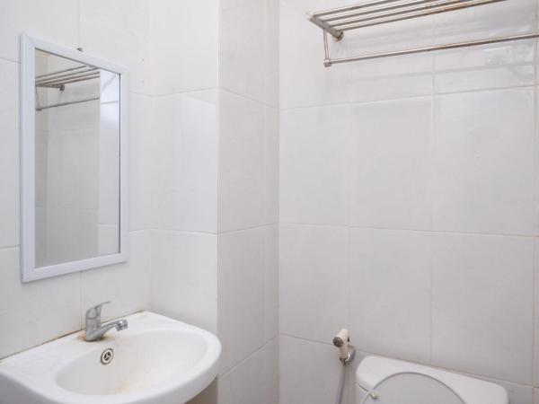 Koolkost near Stadion Maguwoharjo : photo 7 de la chambre chambre lits jumeaux