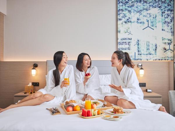 Courtyard by Marriott Penang : photo 2 de la chambre chambre lit king-size deluxe - vue sur ville