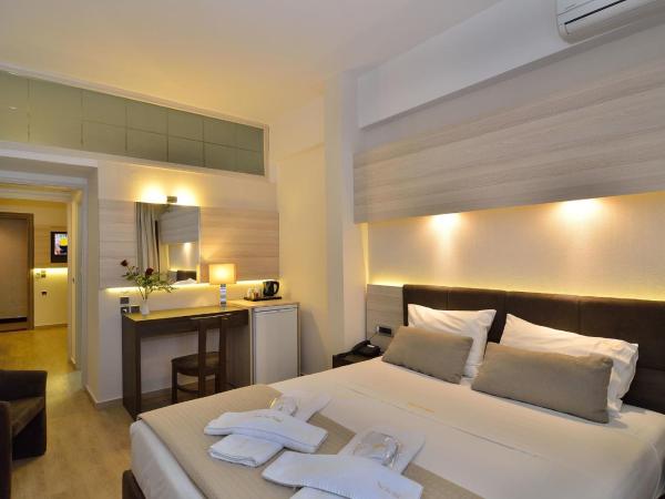 Royal Sun : photo 5 de la chambre suite junior - vue sur piscine
