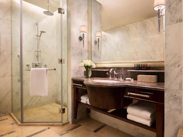 JW Marriott Hotel Chongqing : photo 3 de la chambre chambre lit queen-size deluxe