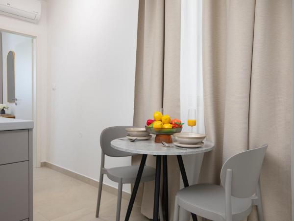 Apartments and rooms Jakić : photo 5 de la chambre appartement - rez-de-chaussée