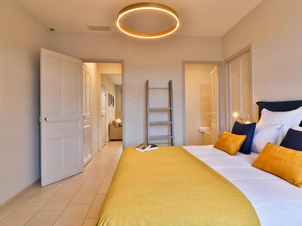Villa Meridia : photo 8 de la chambre suite lit queen-size avec canapé-lit