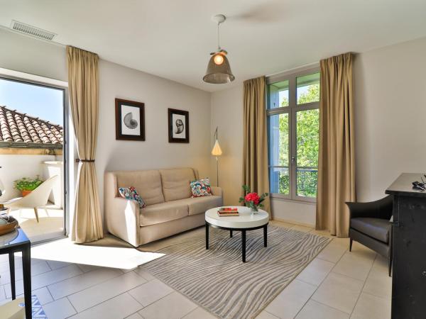 Villa Meridia : photo 8 de la chambre suite 1 chambre lit king-size avec canapé-lit