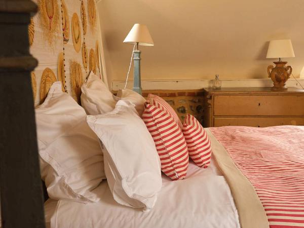 La Maison d'Aline - Honfleur - Maison d'Hôte De Charme A La Normande : photo 2 de la chambre chambre double - vue sur jardin