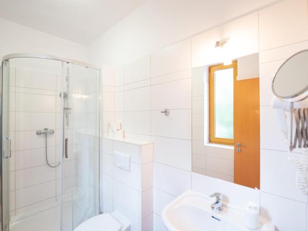 Hotel Garni Pod Skalkou : photo 9 de la chambre chambre lits jumeaux