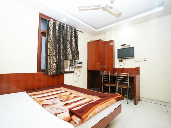 Hotel Ashirwad DX : photo 1 de la chambre chambre double