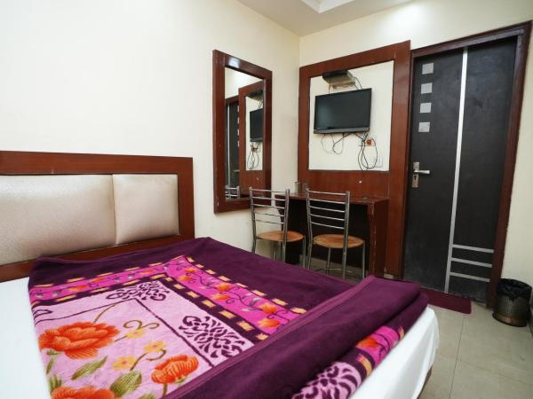 Hotel Ashirwad DX : photo 10 de la chambre chambre double
