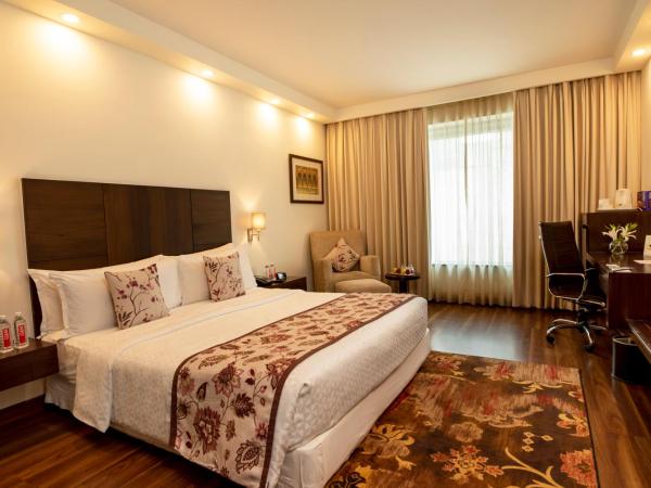 Four Points by Sheraton Jaipur, City Square : photo 3 de la chambre club king room with lounge access (happy hours 2 pint of beer complimentary,cocktails and snacks everyday at 01st story bar (6 pm to 8 pm)