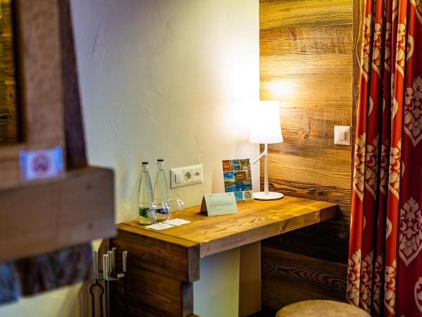 Nendaz 4 Vallées & SPA 4* Superior : photo 9 de la chambre suite junior sans vue