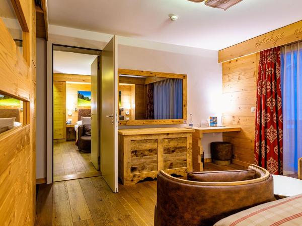 Nendaz 4 Vallées & SPA 4* Superior : photo 4 de la chambre deux chambres communicantes sans vue