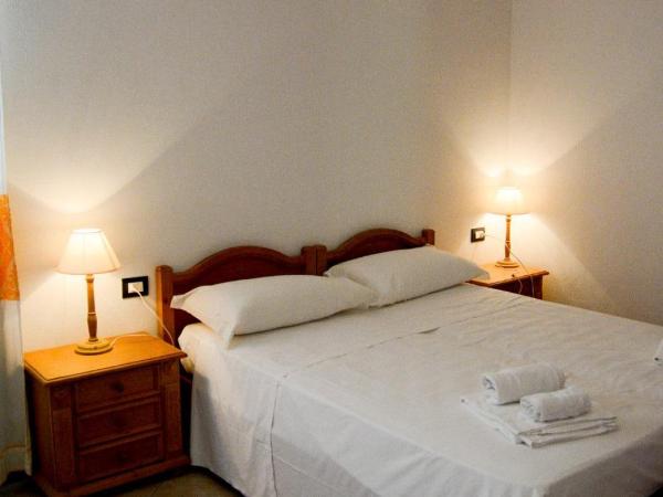 Residence Hotel Monte Ricciu : photo 1 de la chambre quintupla