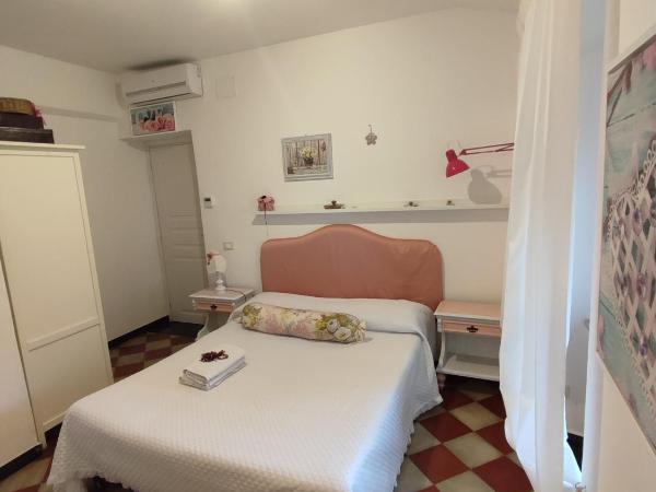 La BRIGNA B&B Il bosco sul mare : photo 3 de la chambre chambre double avec salle de bains privative