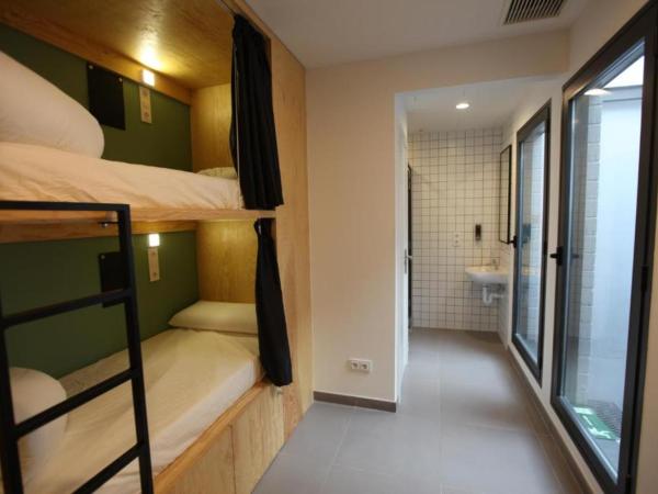 AZ The Botanic Hostel : photo 2 de la chambre lit dans dortoir féminin de 12 lits