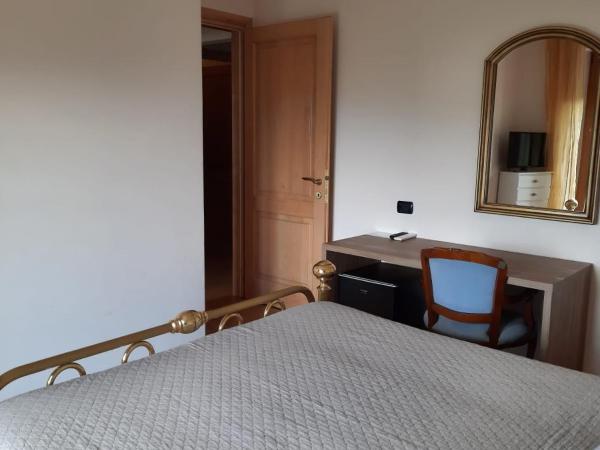 Antares Rooms and Suites : photo 3 de la chambre chambre double avec balcon