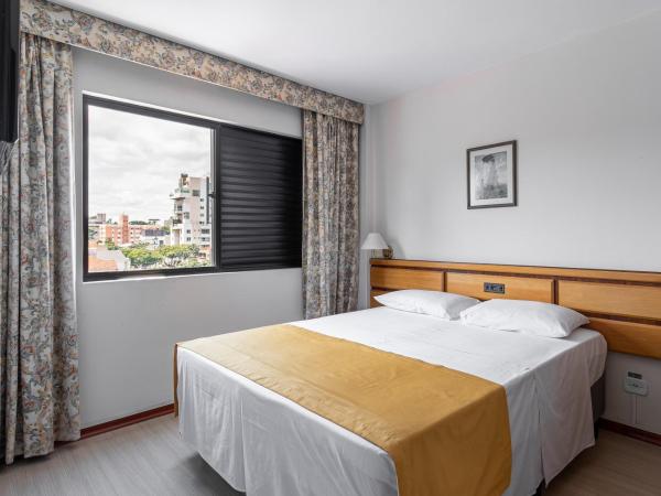 Hotel Flat Petras Residence : photo 4 de la chambre suite lit queen-size deluxe