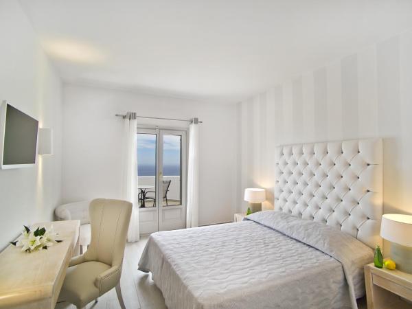 Santorini Palace : photo 3 de la chambre chambre double ou lits jumeaux