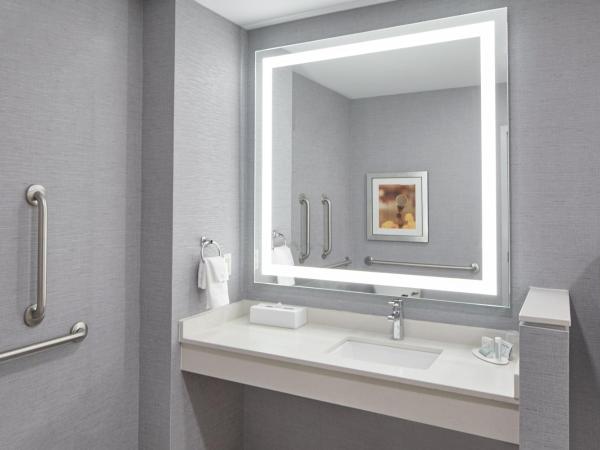 Fairfield Inn and Suites by Marriott Nashville Downtown/The Gulch : photo 6 de la chambre chambre lit king-size