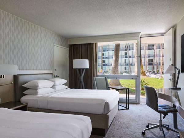 Los Angeles Airport Marriott : photo 2 de la chambre chambre avec 2 lits doubles