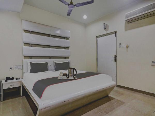 Collection O THE CROWN HOTEL : photo 9 de la chambre chambre double deluxe