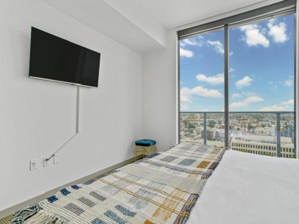 Modern Luxury 2 Bed with Panoramic City Views in Downtown LA : photo 7 de la chambre appartement supérieur