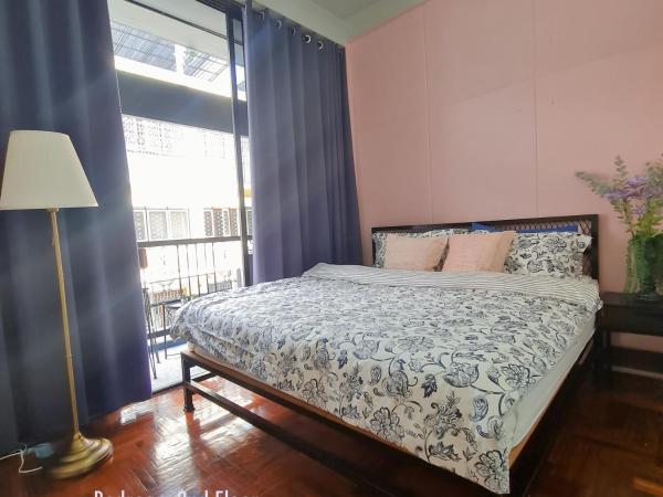 MEEMAW'S House Hostel : photo 2 de la chambre chambre double standard avec salle de bains commune