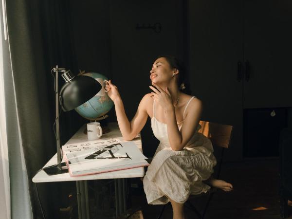 Art Mai Gallery Nimman Hotel Chiang Mai - SHA Plus : photo 2 de la chambre hébergement signature de l’artiste par pomme chan