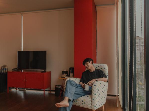 Art Mai Gallery Nimman Hotel Chiang Mai - SHA Plus : photo 6 de la chambre hébergement signature de l'artiste par pod