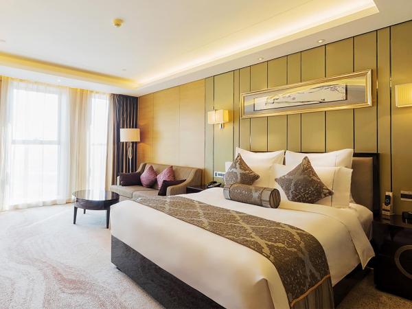 Pullman Wuxi New Lake : photo 2 de la chambre chambre king exécutive avec accès au salon exécutif
