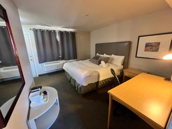 Thriftlodge Saskatoon : photo 5 de la chambre suite 1 chambre lit king-size - non-fumeurs