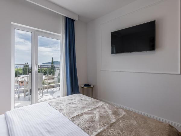 Art Hotel : photo 2 de la chambre suite junior avec balcon