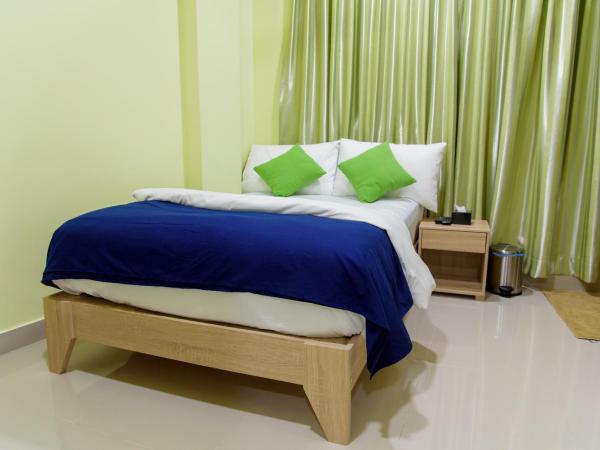 Tourist Inn : photo 2 de la chambre chambre double deluxe - transfert aéroport aller-retour gratuit