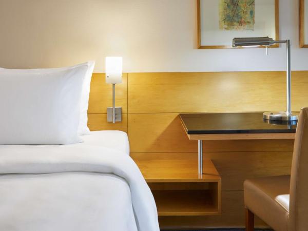 Lindner Hotel Dusseldorf Seestern, part of JdV by Hyatt : photo 4 de la chambre chambre lits jumeaux