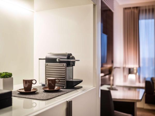 Lindner Hotel Dusseldorf Seestern, part of JdV by Hyatt : photo 3 de la chambre chambre lit queen-size deluxe