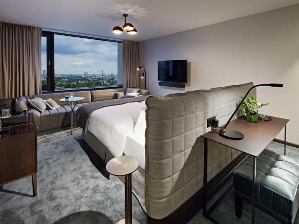 Lindner Hotel Dusseldorf Seestern, part of JdV by Hyatt : photo 2 de la chambre chambre lit king-size premium