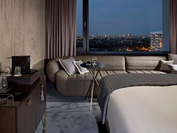 Lindner Hotel Dusseldorf Seestern, part of JdV by Hyatt : photo 3 de la chambre chambre lit king-size premium