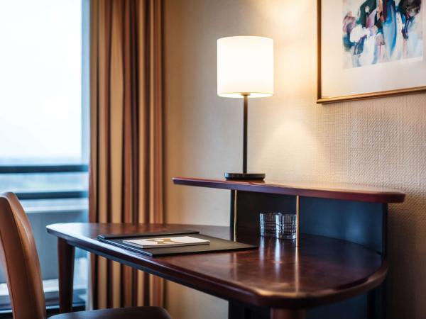 Lindner Hotel Dusseldorf Seestern, part of JdV by Hyatt : photo 4 de la chambre chambre lit queen-size