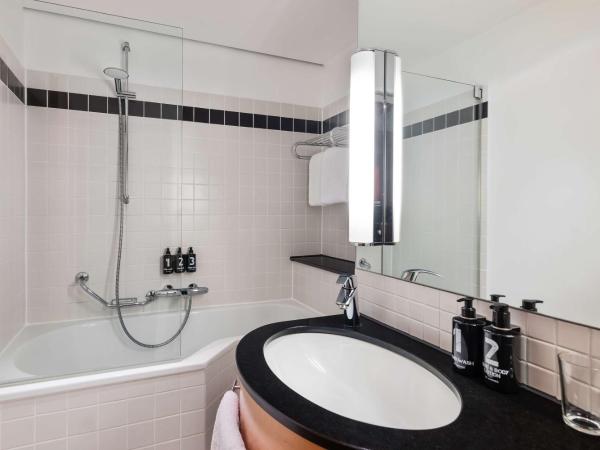 Lindner Hotel Dusseldorf Seestern, part of JdV by Hyatt : photo 8 de la chambre chambre lits jumeaux