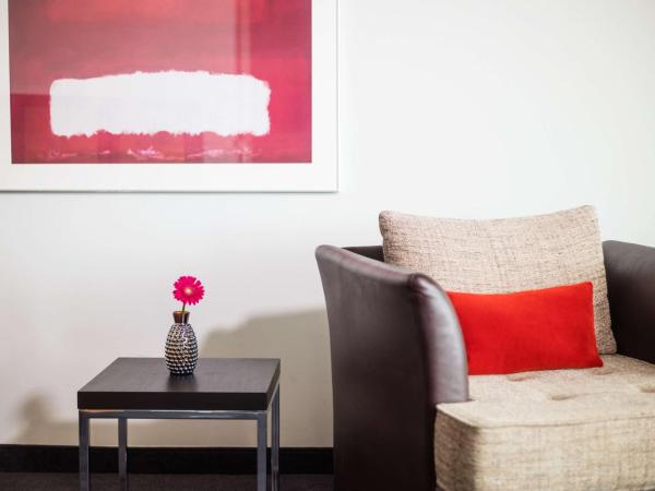 Lindner Hotel Frankfurt Main Plaza, part of JdV by Hyatt : photo 1 de la chambre suite junior