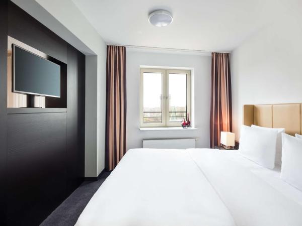 Lindner Hotel Frankfurt Main Plaza, part of JdV by Hyatt : photo 2 de la chambre suite junior