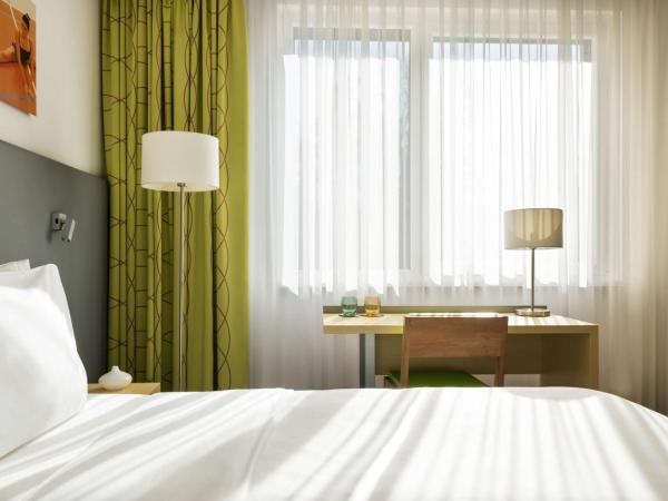 Lindner Hotel Frankfurt Sportpark, part of JdV by Hyatt : photo 4 de la chambre chambre lit king-size deluxe