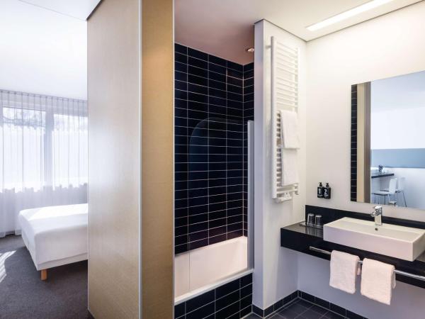 Lindner Hotel Frankfurt Sportpark, part of JdV by Hyatt : photo 6 de la chambre chambre lit king-size deluxe
