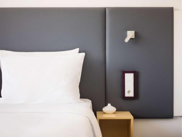 Lindner Hotel Frankfurt Sportpark, part of JdV by Hyatt : photo 7 de la chambre chambre lit king-size deluxe