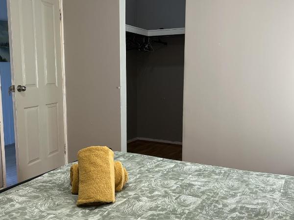 Nice house in canning vale : photo 7 de la chambre chambre double avec salle de bains privative