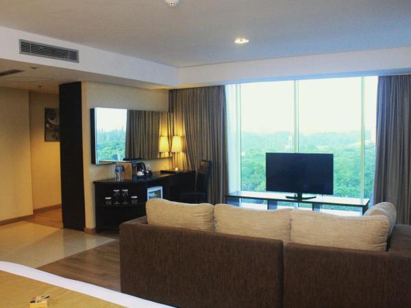 Best Western Premier The Hive : photo 1 de la chambre corner suite with double bed - smoking