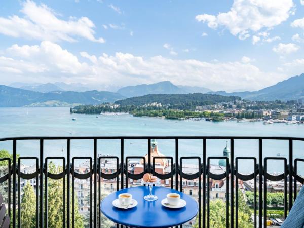 Art Deco Hotel Montana Luzern : photo 4 de la chambre chambre deluxe - vue sur lac
