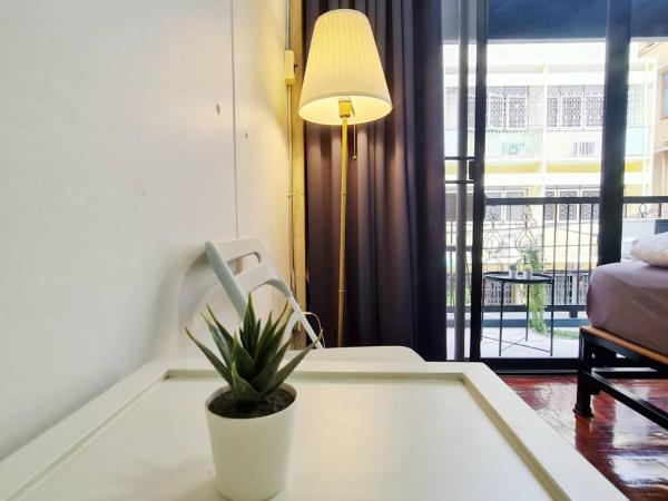 MEEMAW'S House Hostel : photo 7 de la chambre chambre double standard avec salle de bains commune